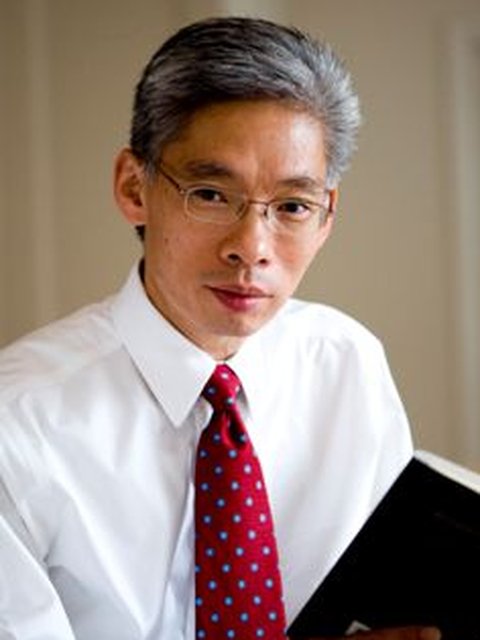 Clinical Associate Professor Anthony Au, Prosthodontist